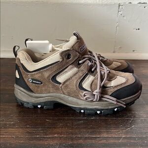 NWT Nevados Women’s Hiking Boots Size 10